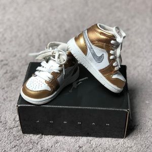 Girls Jordan 1 (toddler)